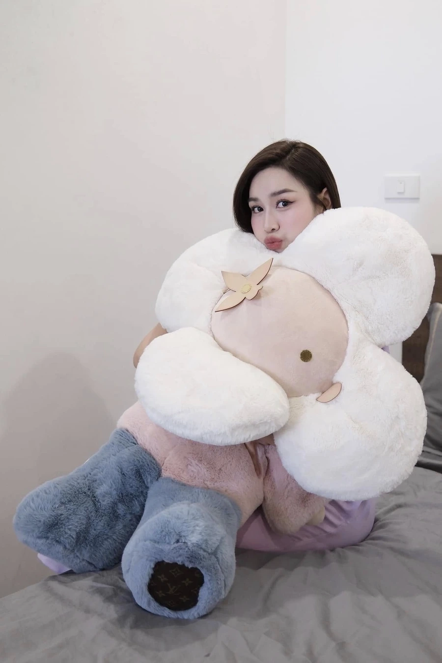 Đỗ Thị Hà thi Miss World thể hiện tài năng và vẻ đẹp vượt trội.