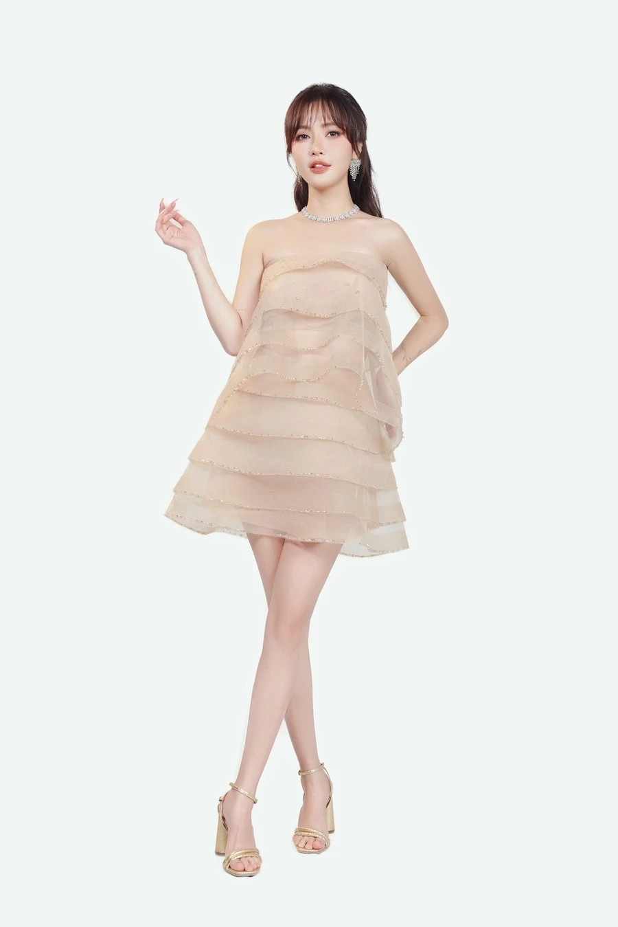 Nghe Bích Phương Bùa Yêu là cách để tận hưởng không gian âm nhạc ngọt ngào.