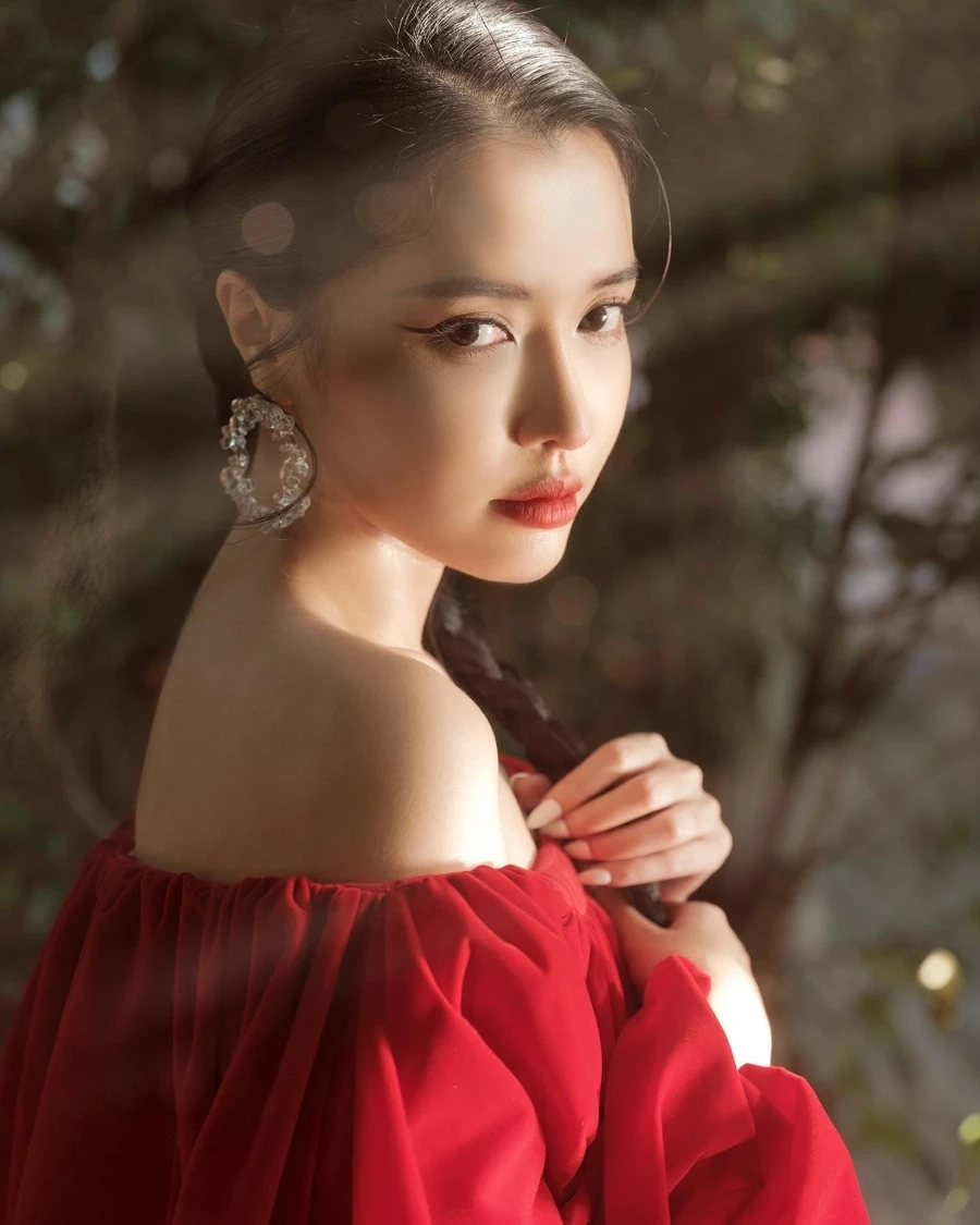 Một Cú Lừa Bích Phương là ca khúc mang đến những bất ngờ đầy thú vị.