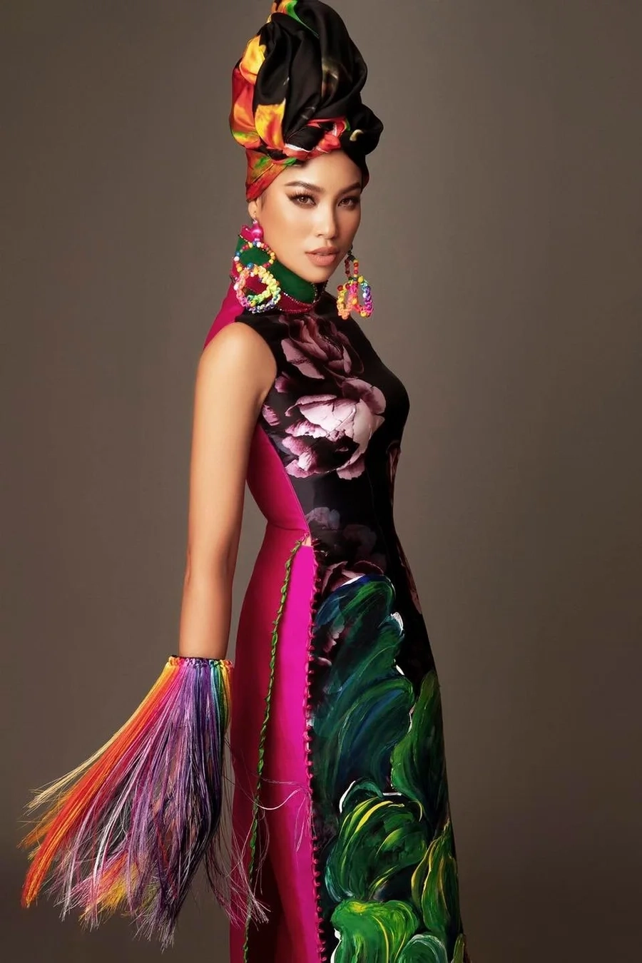 Phạm Hương 2015 là năm cô chinh phục được trái tim của hàng triệu khán giả Việt Nam.