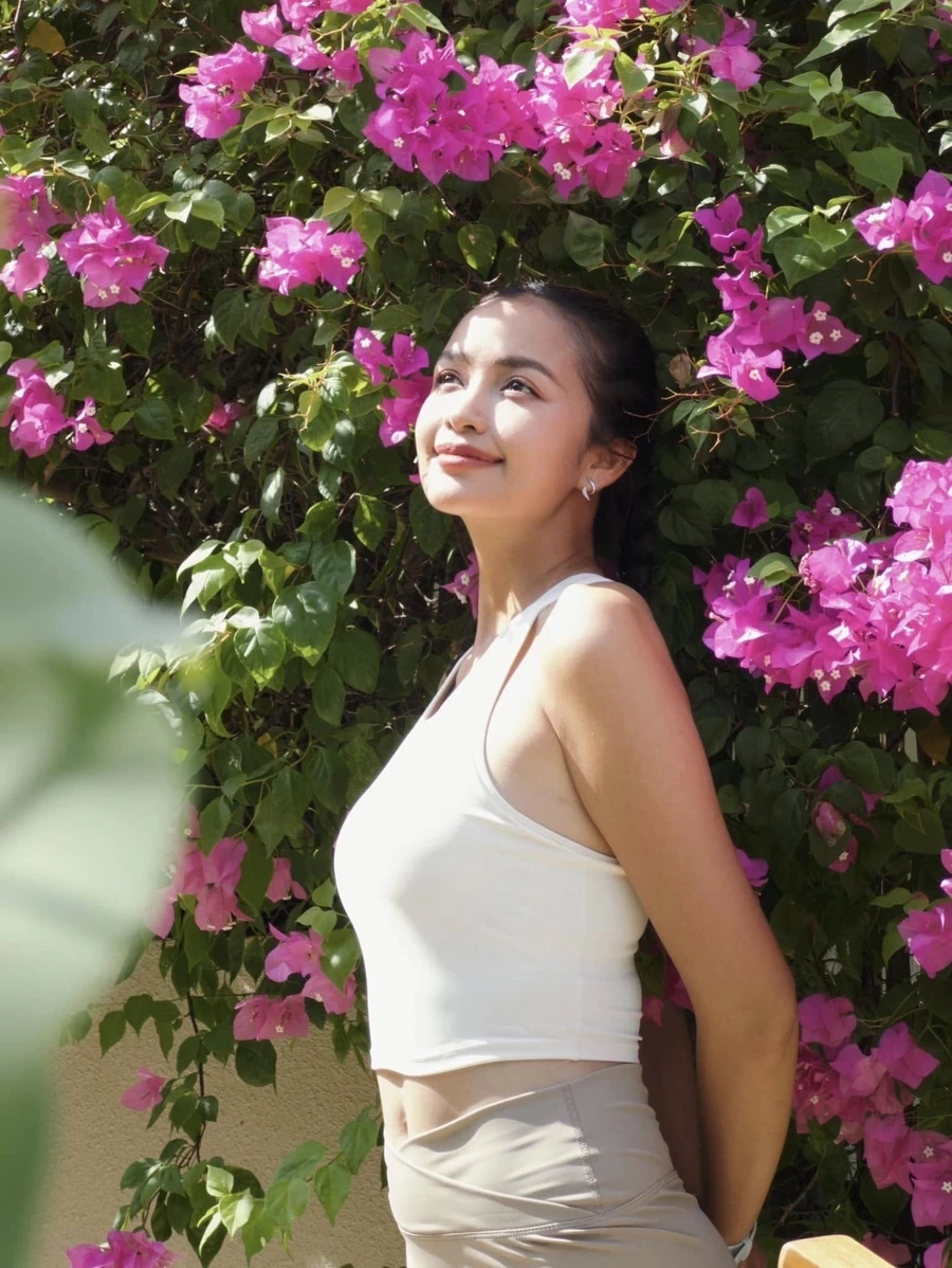 Hoa hậu Ngọc Châu bikini đẹp ngỡ ngàng trong những bộ trang phục gợi cảm.