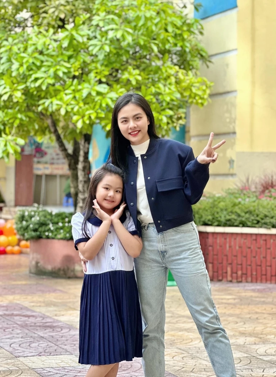 Vân Trang sửa mũi khiến người hâm mộ bất ngờ với diện mạo mới đầy cuốn hút.