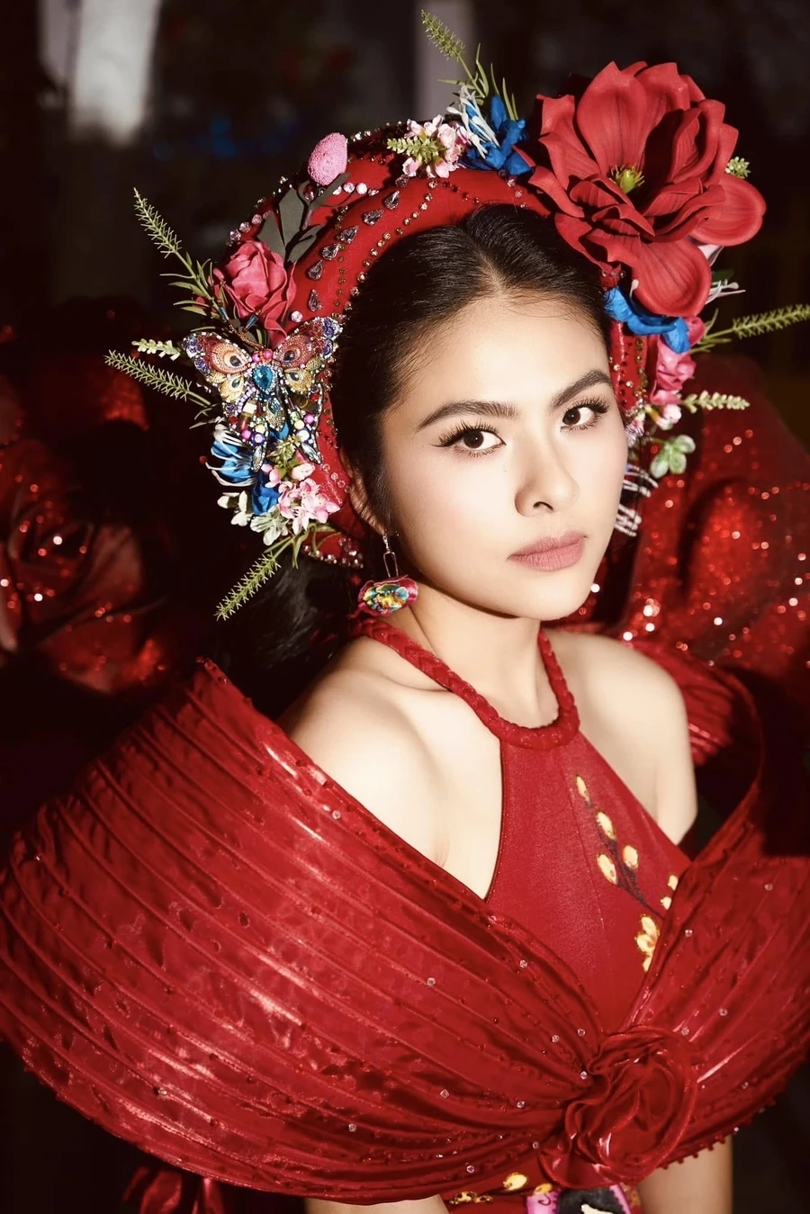 Vân Trang sinh con lần 2 là sự kiện đặc biệt, khiến người hâm mộ phấn khích và vui mừng.