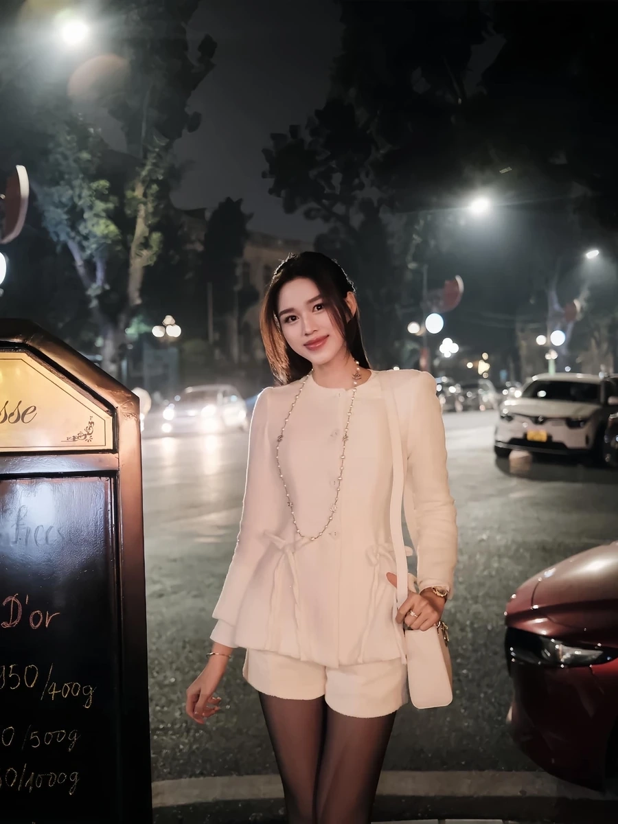Đỗ Thị Hà đăng quang hoa hậu là khoảnh khắc đáng tự hào của cả dân tộc.