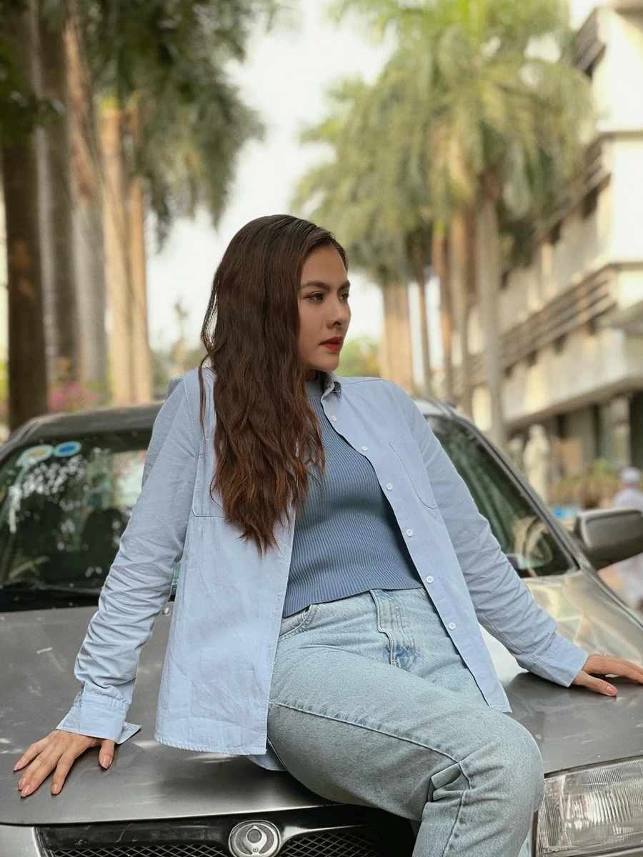Con Vân Trang là niềm tự hào lớn của gia đình, được yêu thương và chăm sóc tận tình.