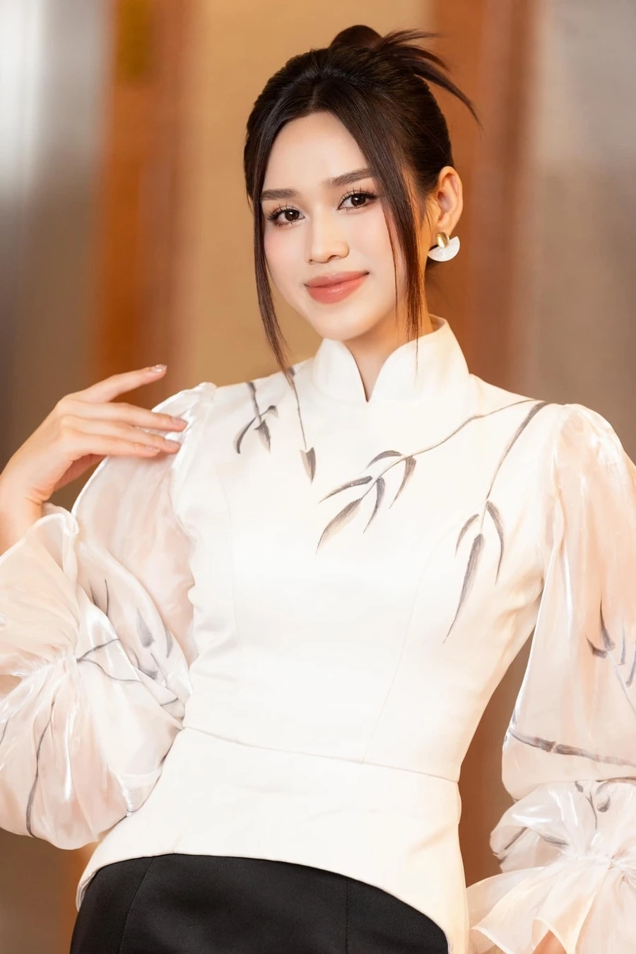 Kết quả của Đỗ Thị Hà tại Miss World làm mọi người tự hào về cô.