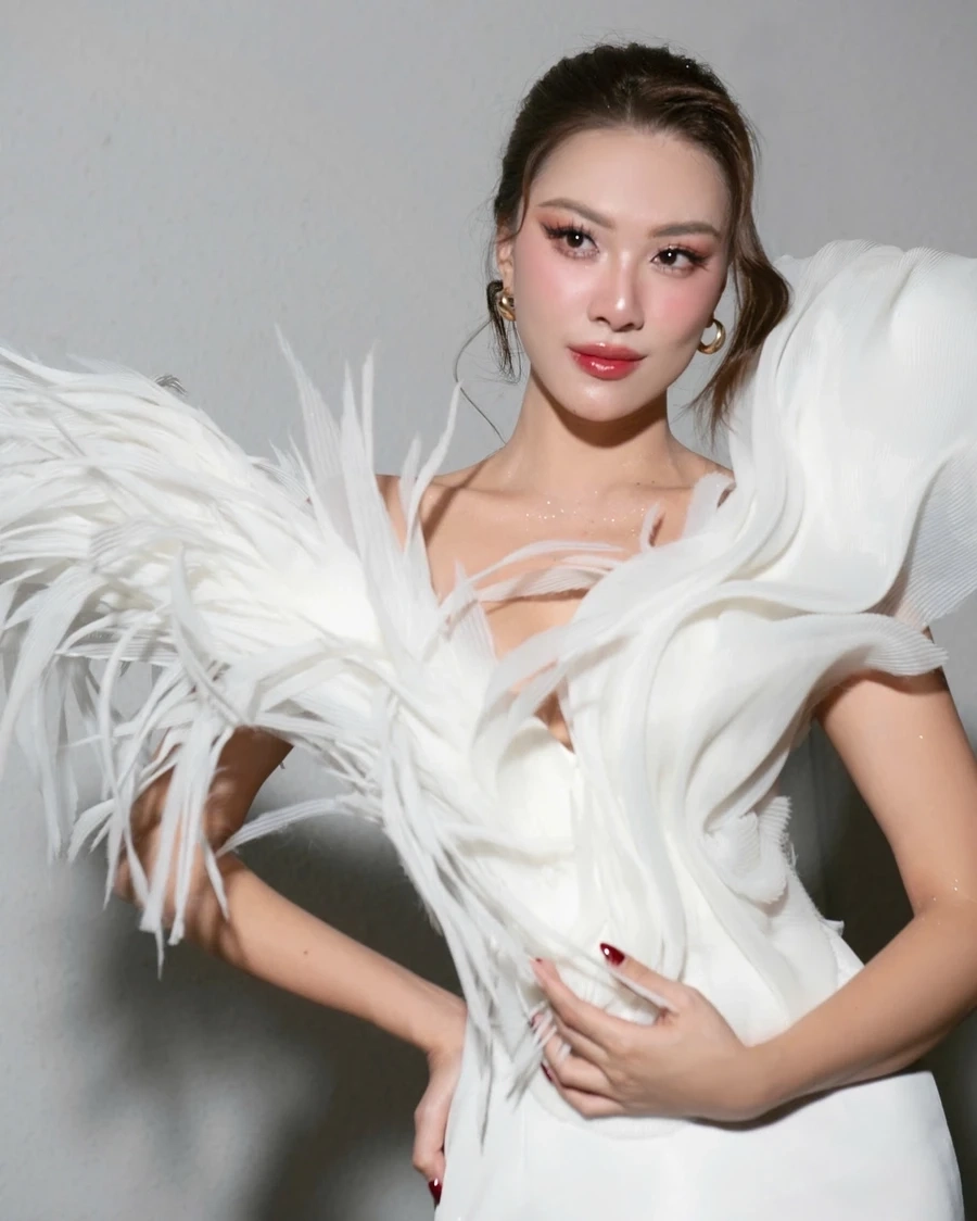 Kim Duyên Khánh Vân là cặp đôi cùng nhau tỏa sáng trong ngành giải trí.