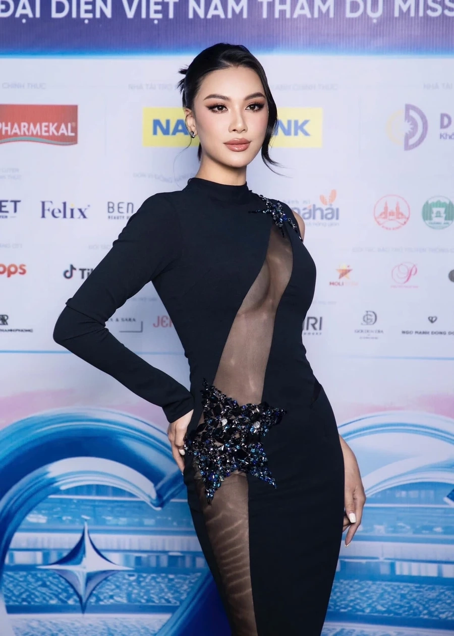 Á hậu Kim Duyên phẫu thuật thẩm mỹ mang lại vẻ đẹp hoàn hảo và tự nhiên.