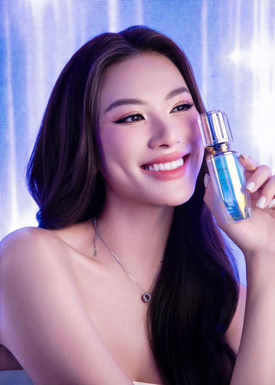 Kim Duyên là biểu tượng của vẻ đẹp và tài năng không ngừng phát triển.