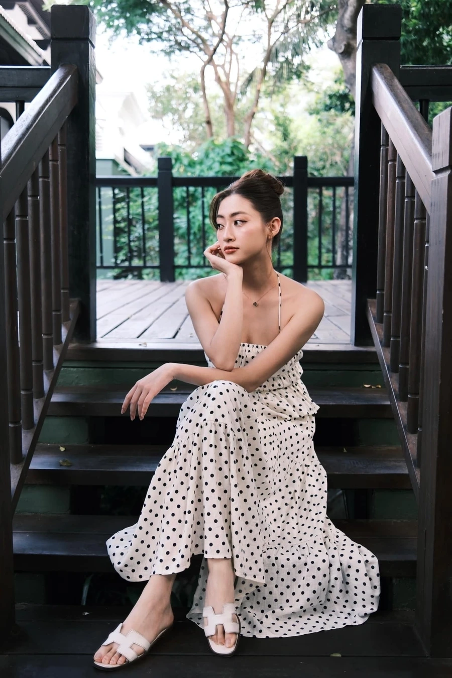 Hoa hậu Lương Thùy Linh nói tiếng Anh thành thạo, tự tin giao tiếp trên mọi phương diện.