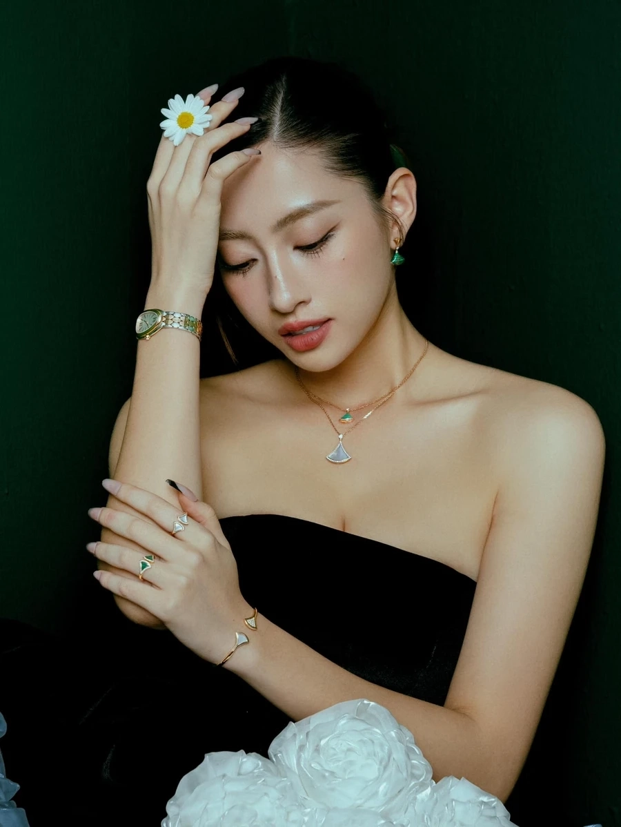 Hoa hậu Lương Thùy Linh tiết lộ mẫu bạn trai khiến người hâm mộ tò mò về tiêu chuẩn của cô.