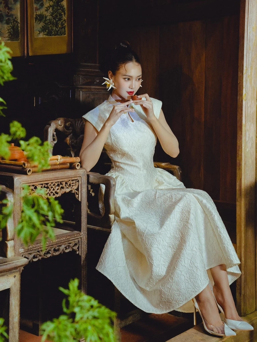Ninh Dương Lan Ngọc và Ngô Kiến Huy hẹn hò là một chủ đề gây xôn xao cộng đồng mạng.