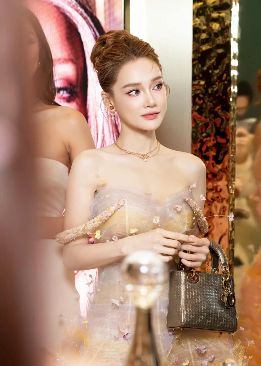 Nabi Phương là một hình ảnh tươi mới và dễ thương của Nhã Phương trong mọi hoàn cảnh.