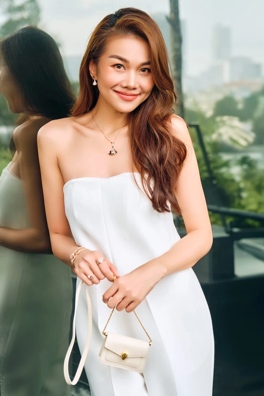 Thanh Hằng bikini luôn gây ấn tượng mạnh mẽ, thể hiện sự quyến rũ và cá tính.