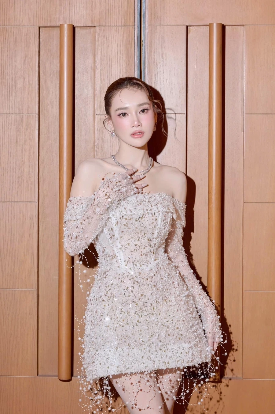 Ảnh Trường Giang Nhã Phương là sự kết hợp hoàn hảo giữa hai nghệ sĩ nổi tiếng.
