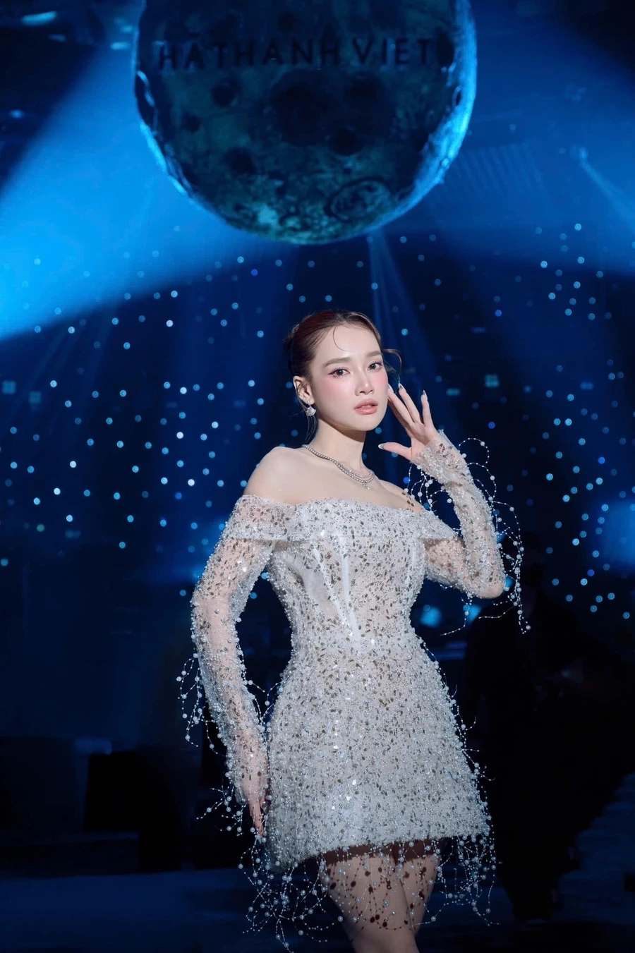 Ca sĩ Nhã Phương Bảo Yến tạo ra những màn trình diễn đầy cảm xúc và cuốn hút.