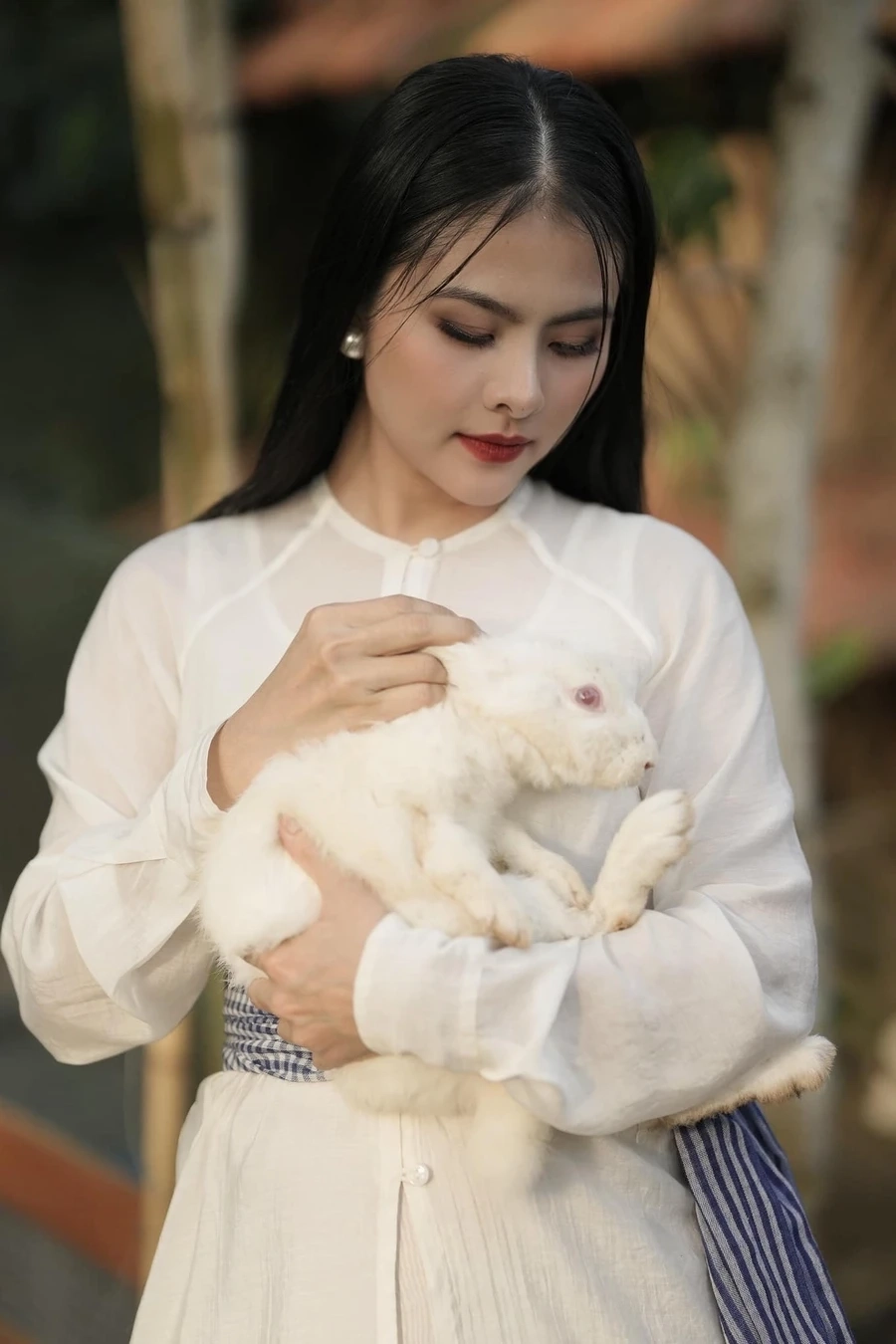 Thời trang Ngô Thanh Vân luôn tạo nên những xu hướng mới đầy ấn tượng.