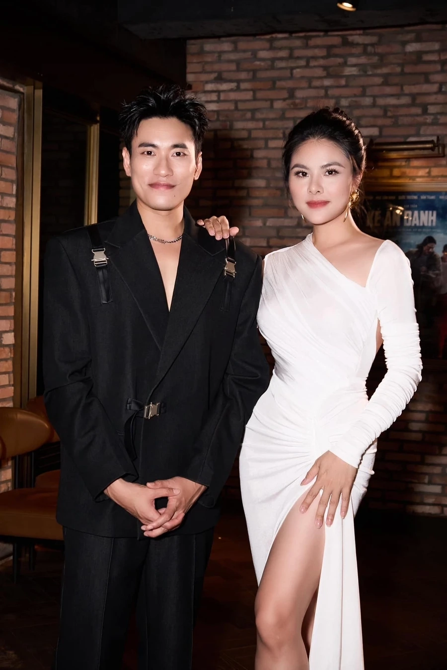 Vân Gia Trang là một địa chỉ nổi tiếng, mang đến những bộ trang phục biểu diễn ấn tượng.