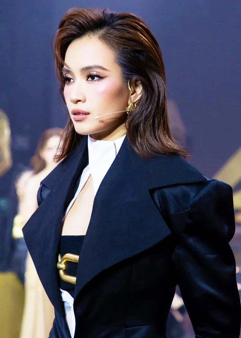 Cảm nhận đến giờ cơm Ái Phương qua giai điệu đầy hoài niệm