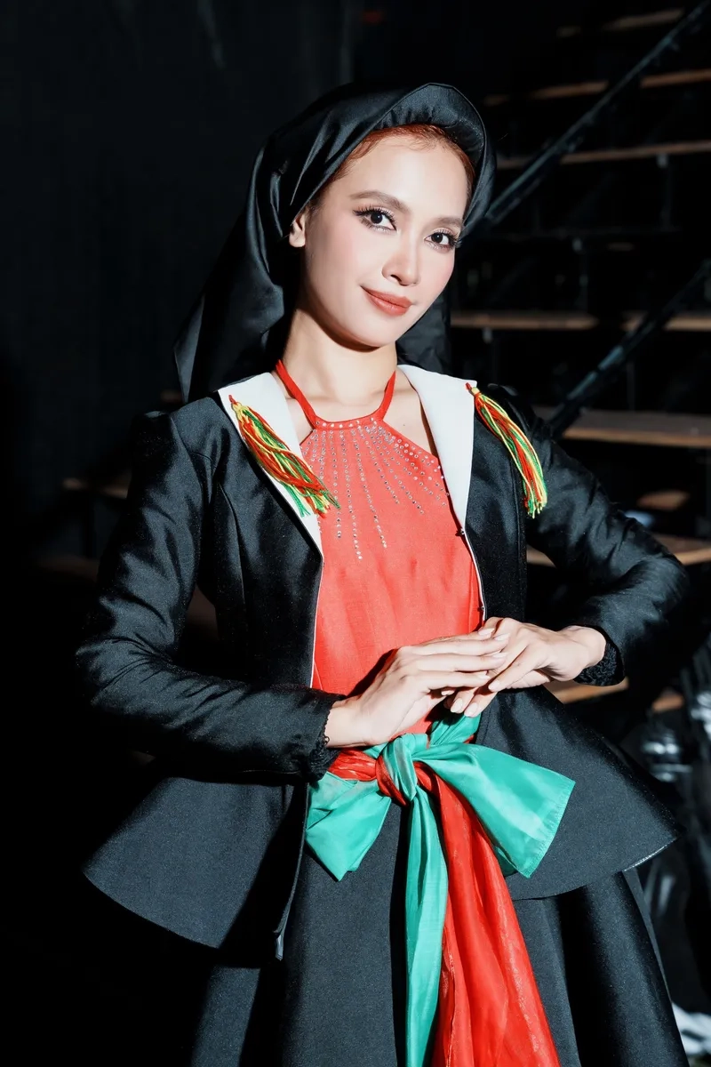 Tải album Ái Phương để thưởng thức âm nhạc chất lượng cao