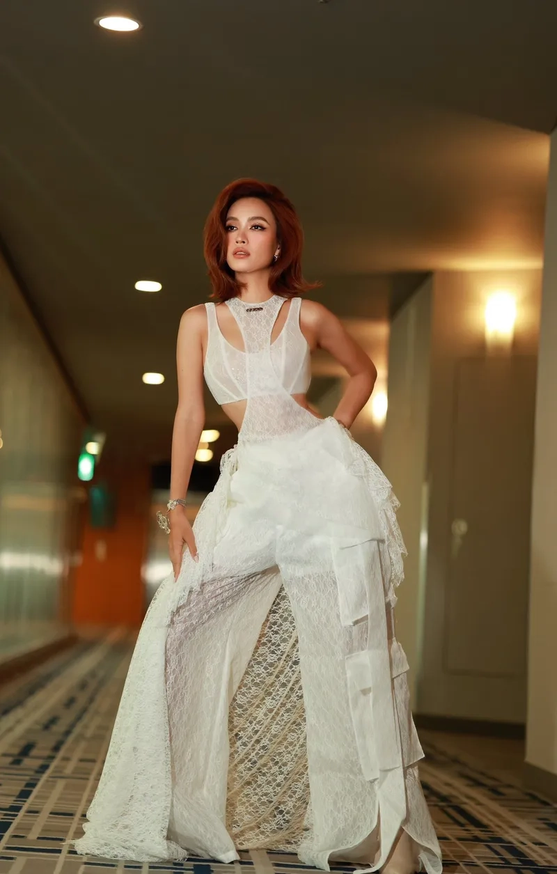 Nghe Ái Phương album để cảm nhận hành trình âm nhạc của cô