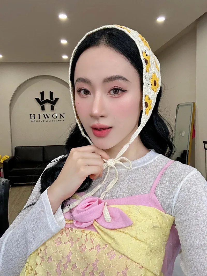 Khám phá Angela Phương Trinh từng đóng phim gì từ Kính Vạn Hoa