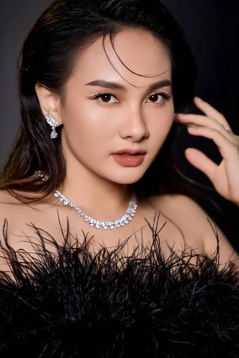 Khám phá Bảo Thanh chiều cao qua ảnh thời trang