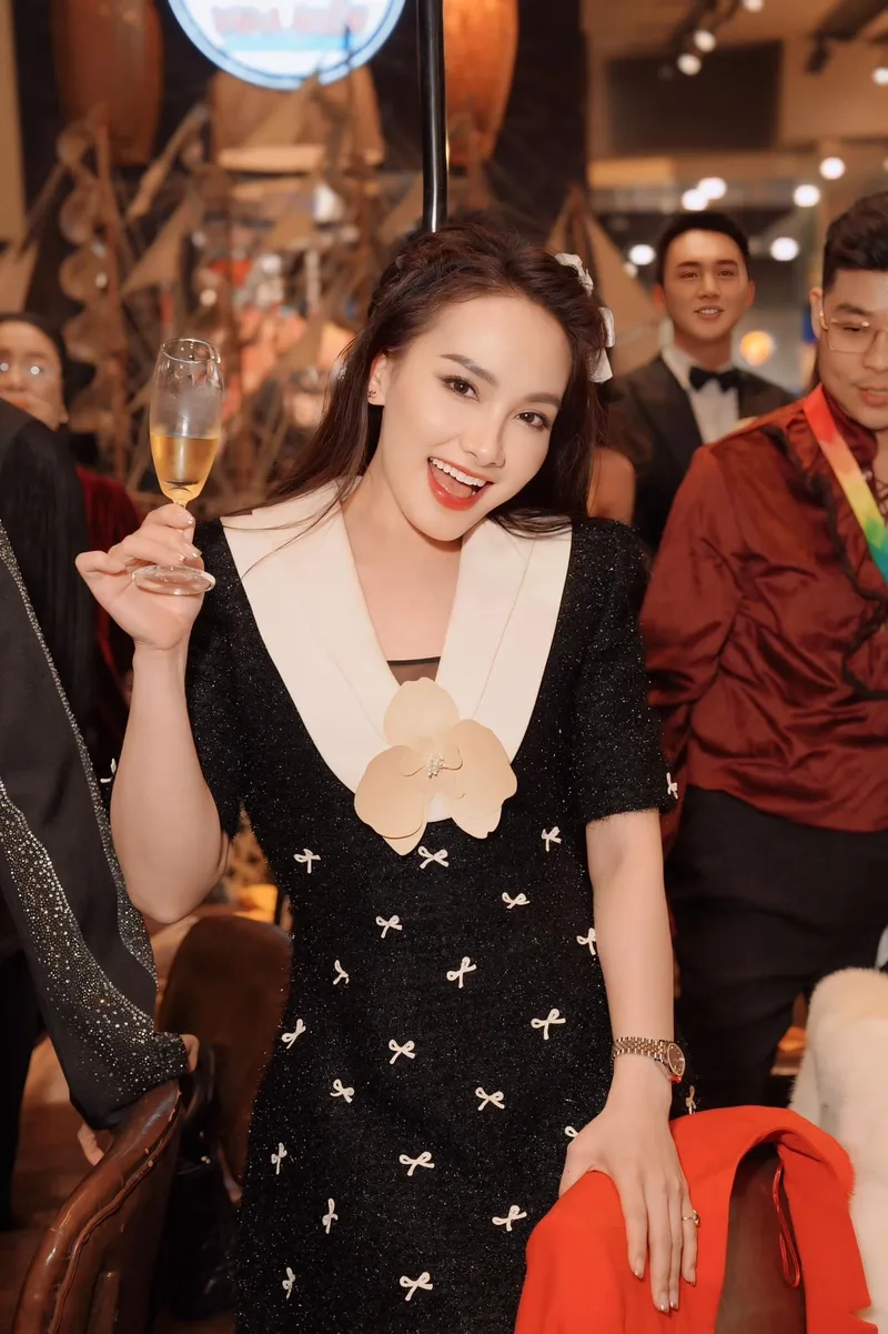 Xem Bảo Thanh tiktok qua ảnh năng động và trẻ trung