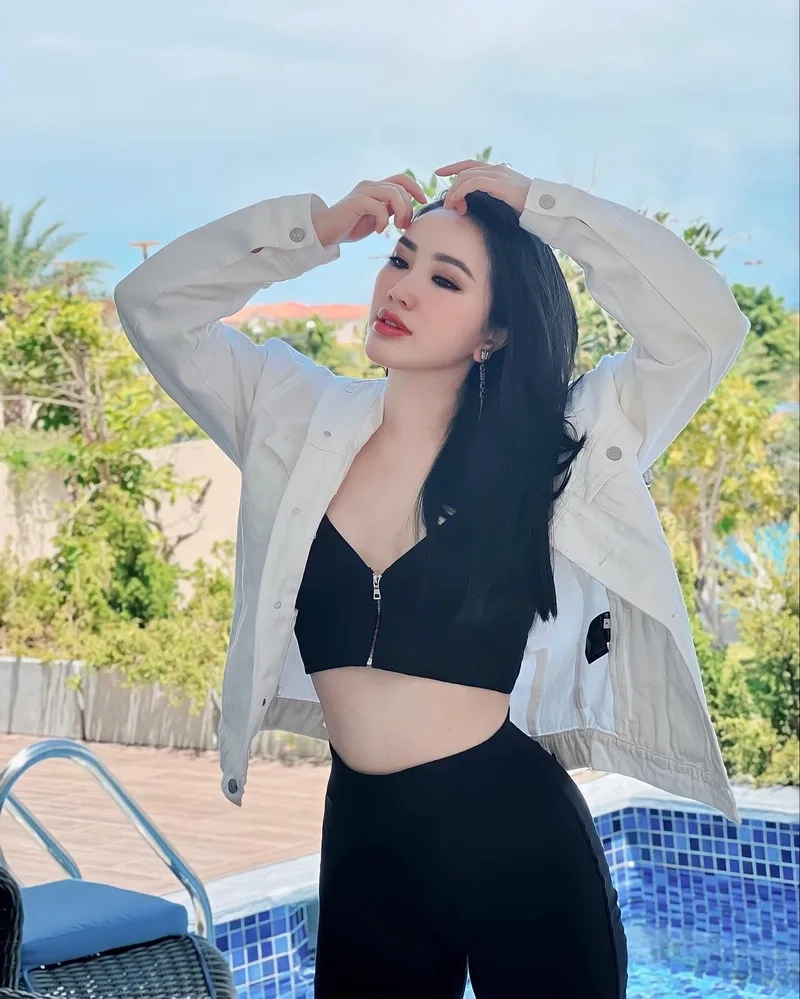 Hát sorry Bảo Thy karaoke để tận hưởng giai điệu sôi động