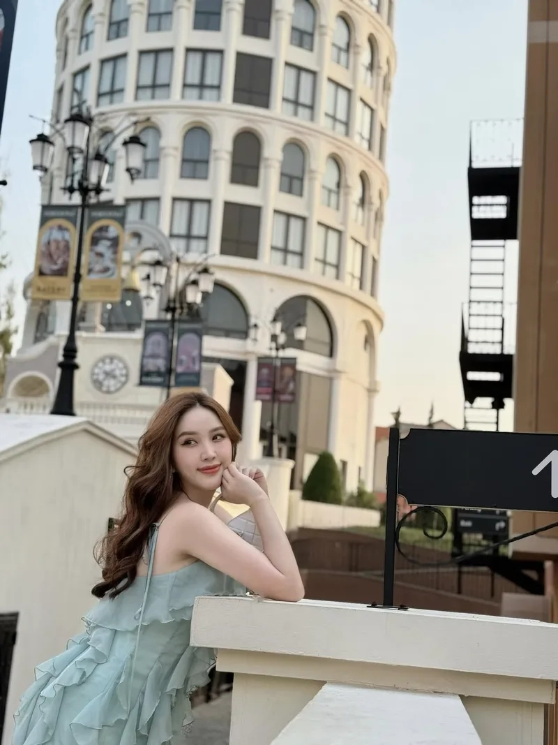 Xem ngay Bảo Thy mv để thưởng thức video âm nhạc chất lượng