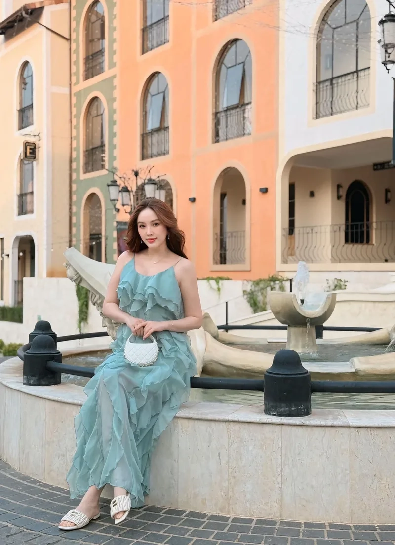 Theo dõi Bảo Thy official để cập nhật mọi hoạt động mới