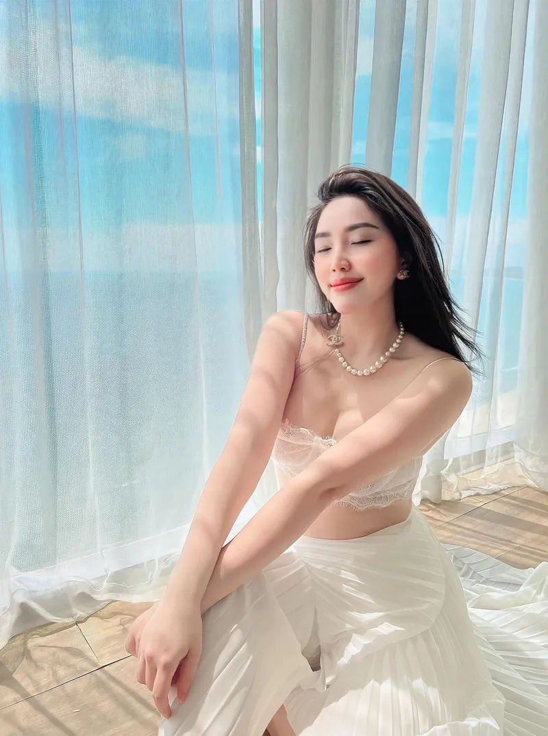 Thưởng thức hoa thiên điểu Bảo Thy với giai điệu nhẹ nhàng