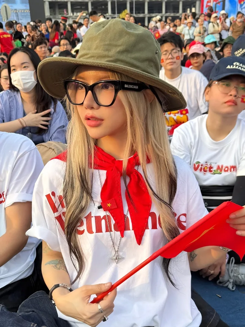 Xem Ciin official qua ảnh chính thức ấn tượng