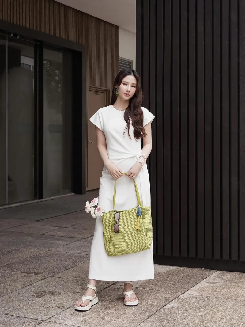 Tò mò Diễm My 9x là con của ai qua ảnh độc quyền