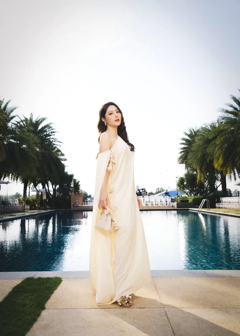 Vẻ đẹp váy cưới Diễm My 9x qua ảnh lộng lẫy