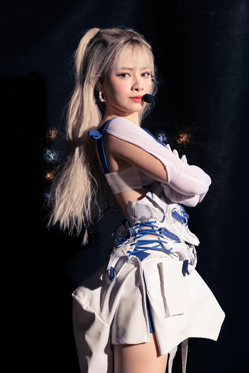 Cảm nhận đất nước lời ru Dương Hoàng Yến đầy sâu lắng