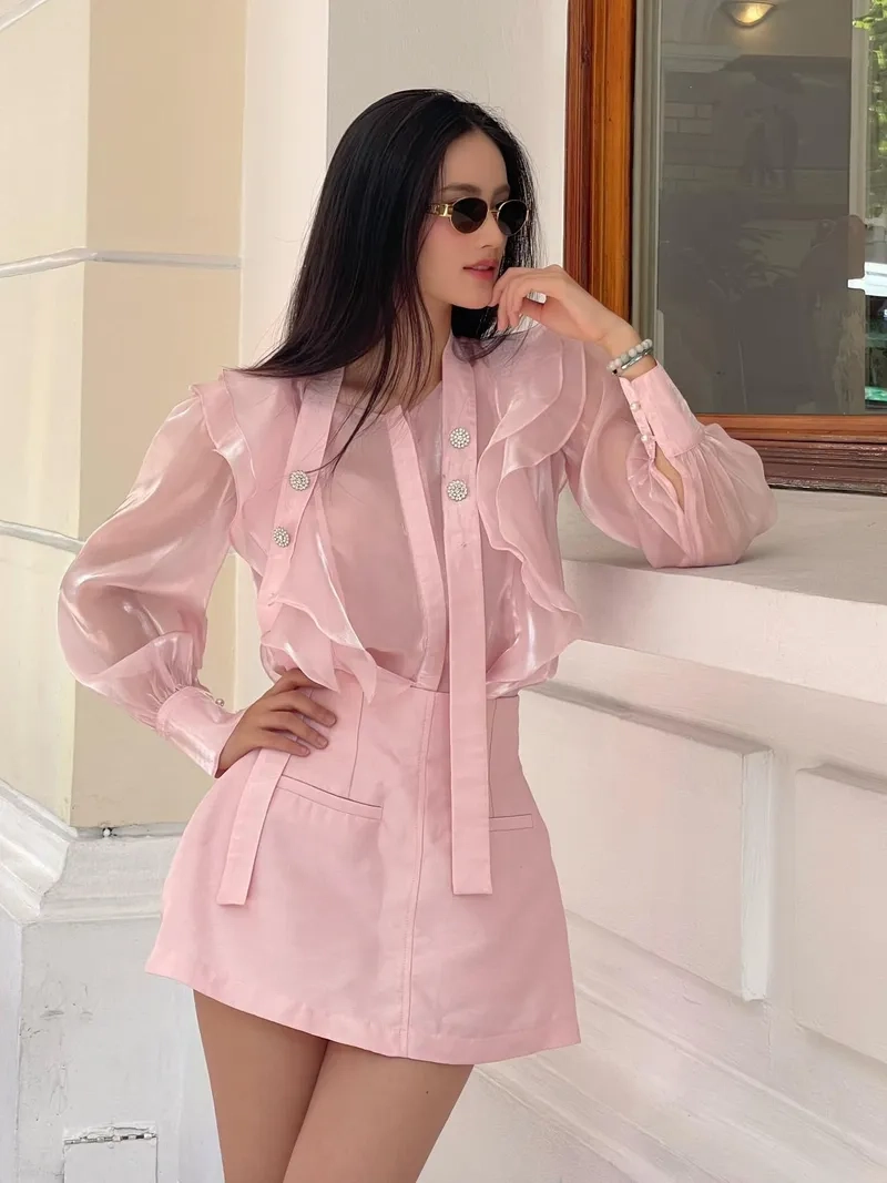 Tìm hiểu Hoa hậu Ý Nhi sinh năm bao nhiêu qua ảnh đẹp