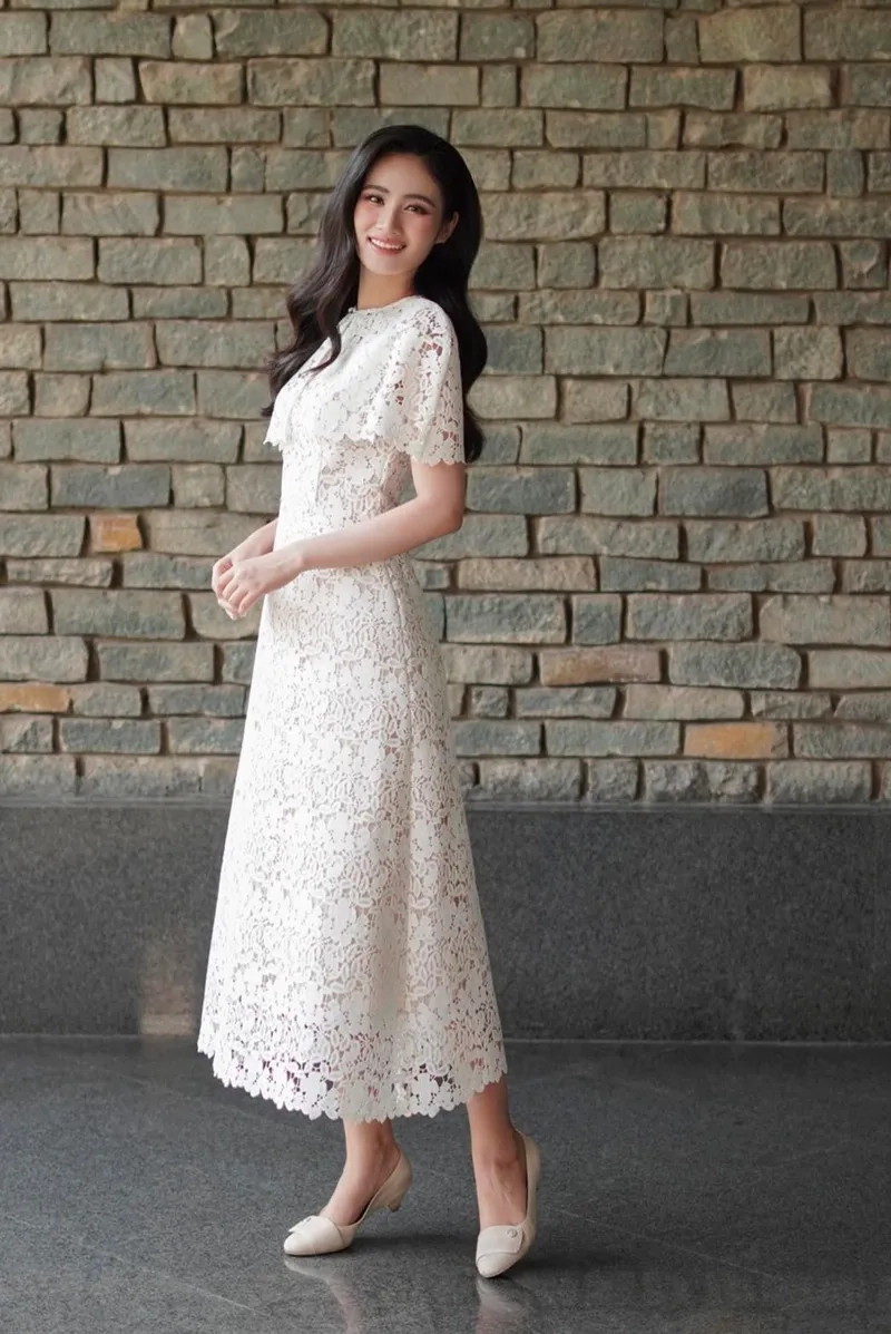 Ảnh Hoa hậu Ý Nhi về nước gây chú ý cộng đồng mạng