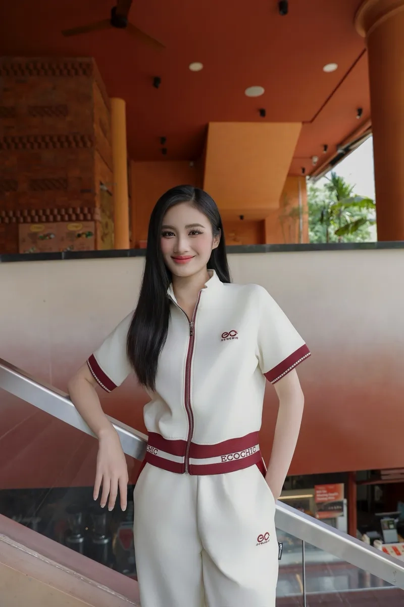 Hoa hậu Ý Nhi 2023 cuốn hút trong ảnh mới nhất