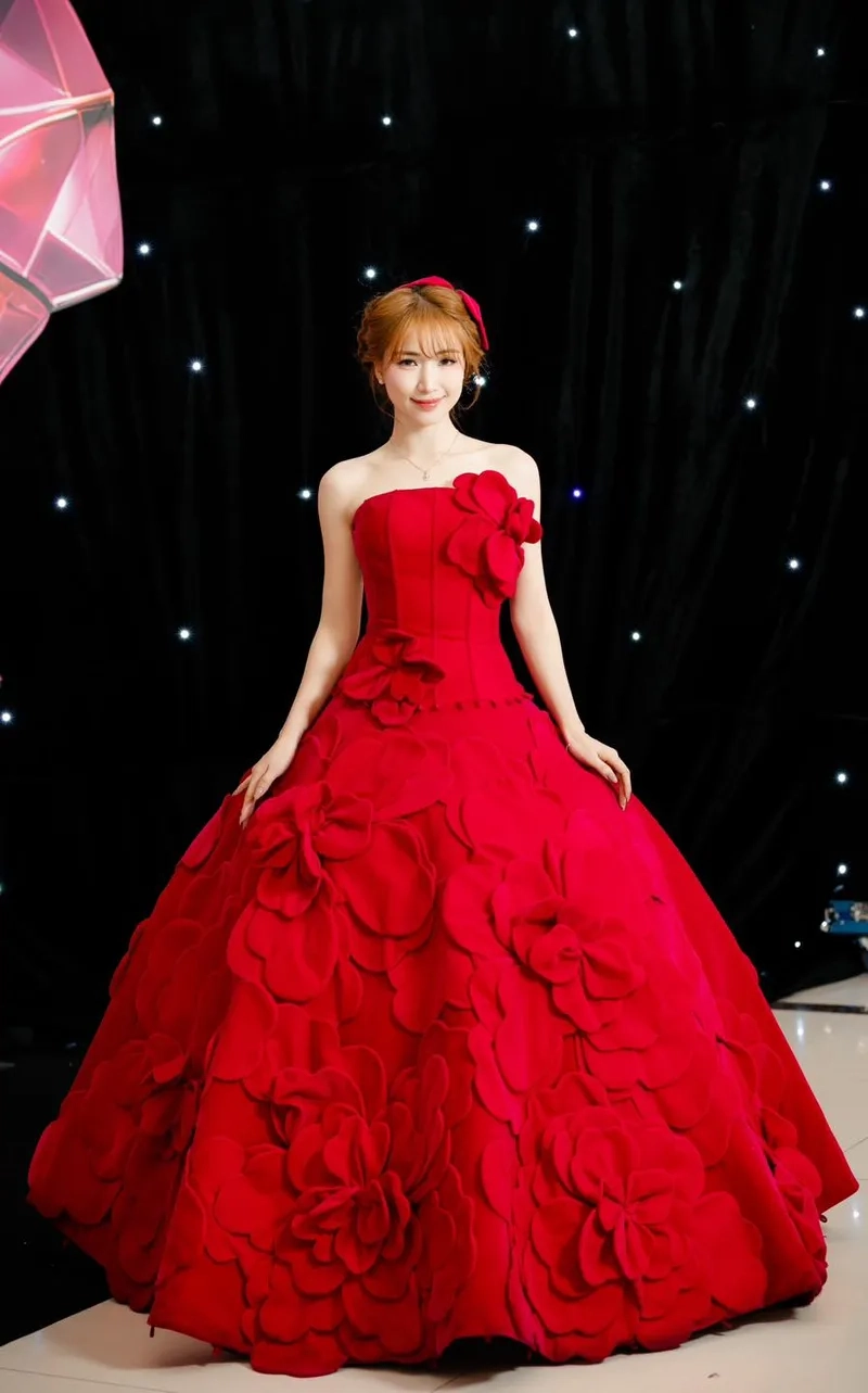 Xem ảnh để khám phá Hòa Minzy quê ở vùng đất nào