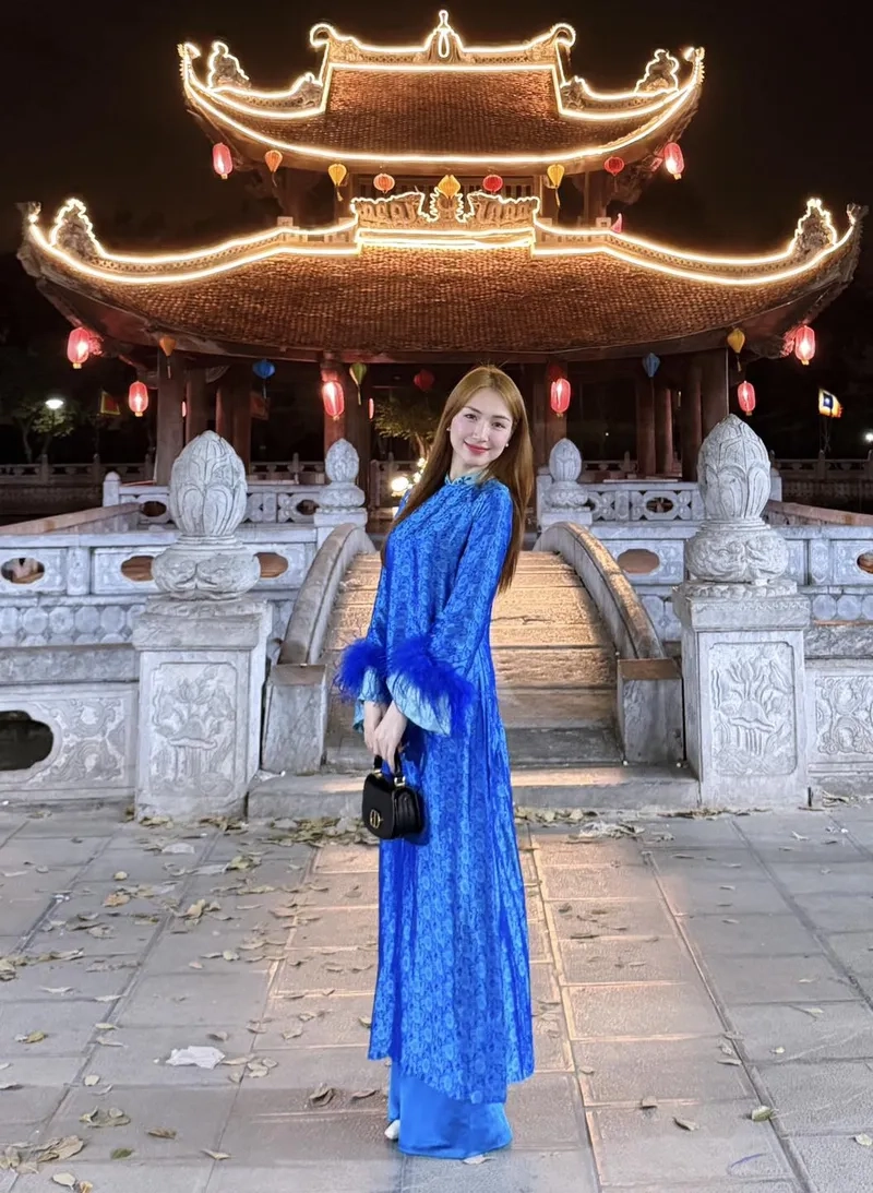 Ảnh đẹp bật mí Hòa Minzy quê ở huyện nào