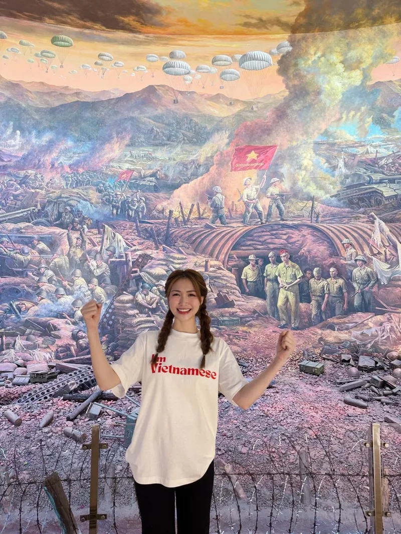 Nghe Hòa Minzy nhạc qua ảnh chụp cực chất