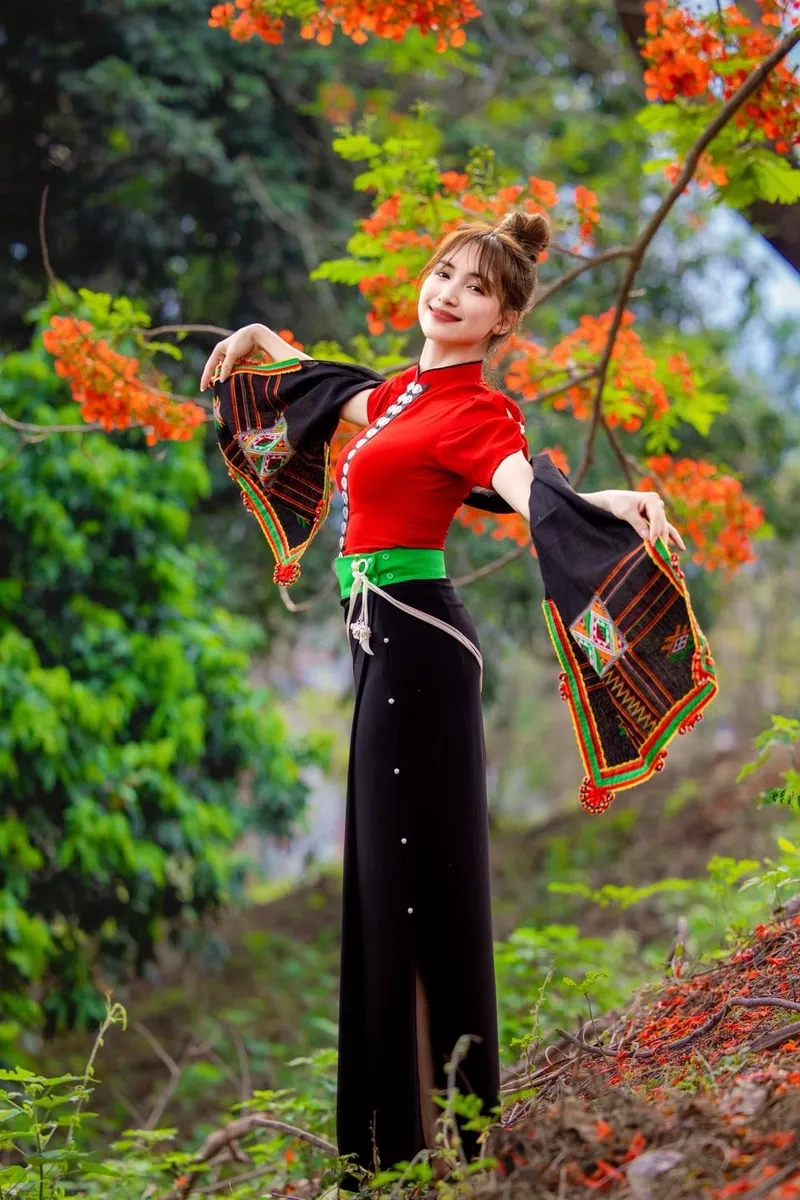 Ảnh Tết rộn ràng cùng nghe Hòa Minzy Tết ơi Tết à