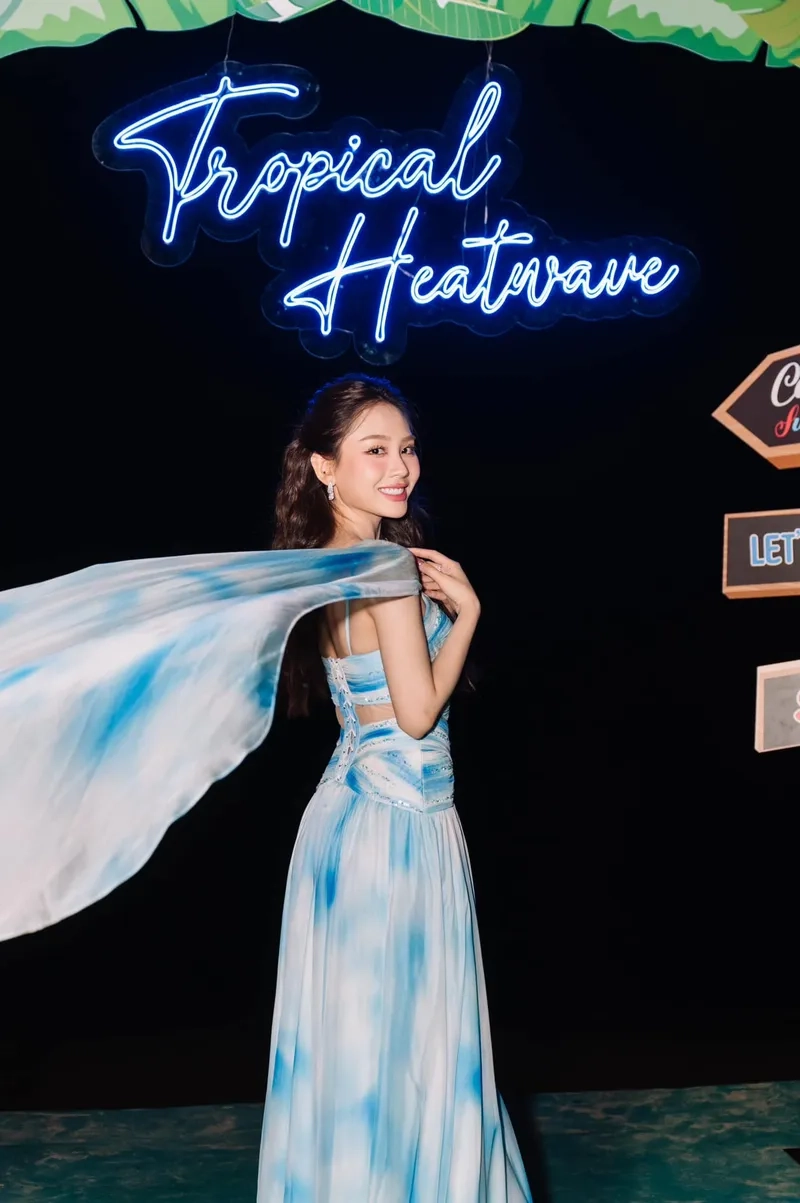 Nghe Nguyễn Huỳnh Mai Phương hát qua ảnh đầy cảm xúc