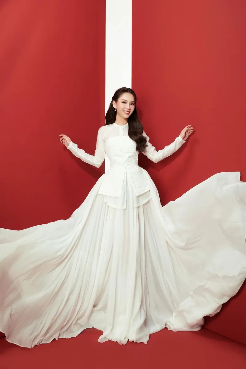 Ảnh đẹp khoe Huỳnh Nguyễn Mai Phương quê quán mộc mạc