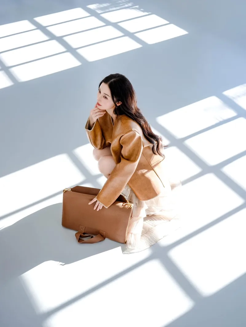 Bí mật về Jun Vũ tuổi được tiết lộ qua hình ảnh cuốn hút