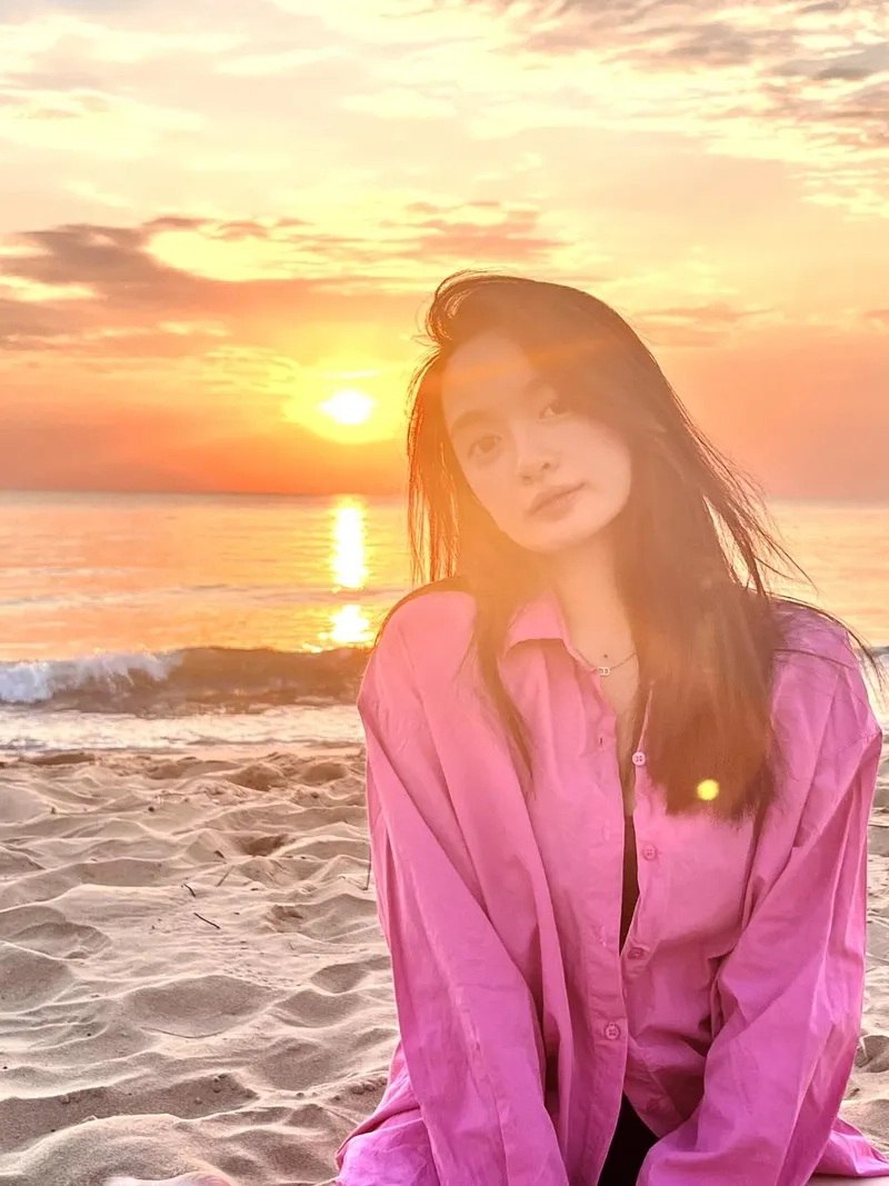 Ảnh đẹp tiết lộ Kaity Nguyễn cao bao nhiêu chính xác