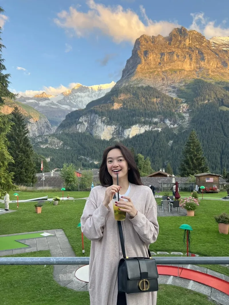 Ảnh đẹp hé lộ Kaity Nguyễn là con của ai đầy bất ngờ