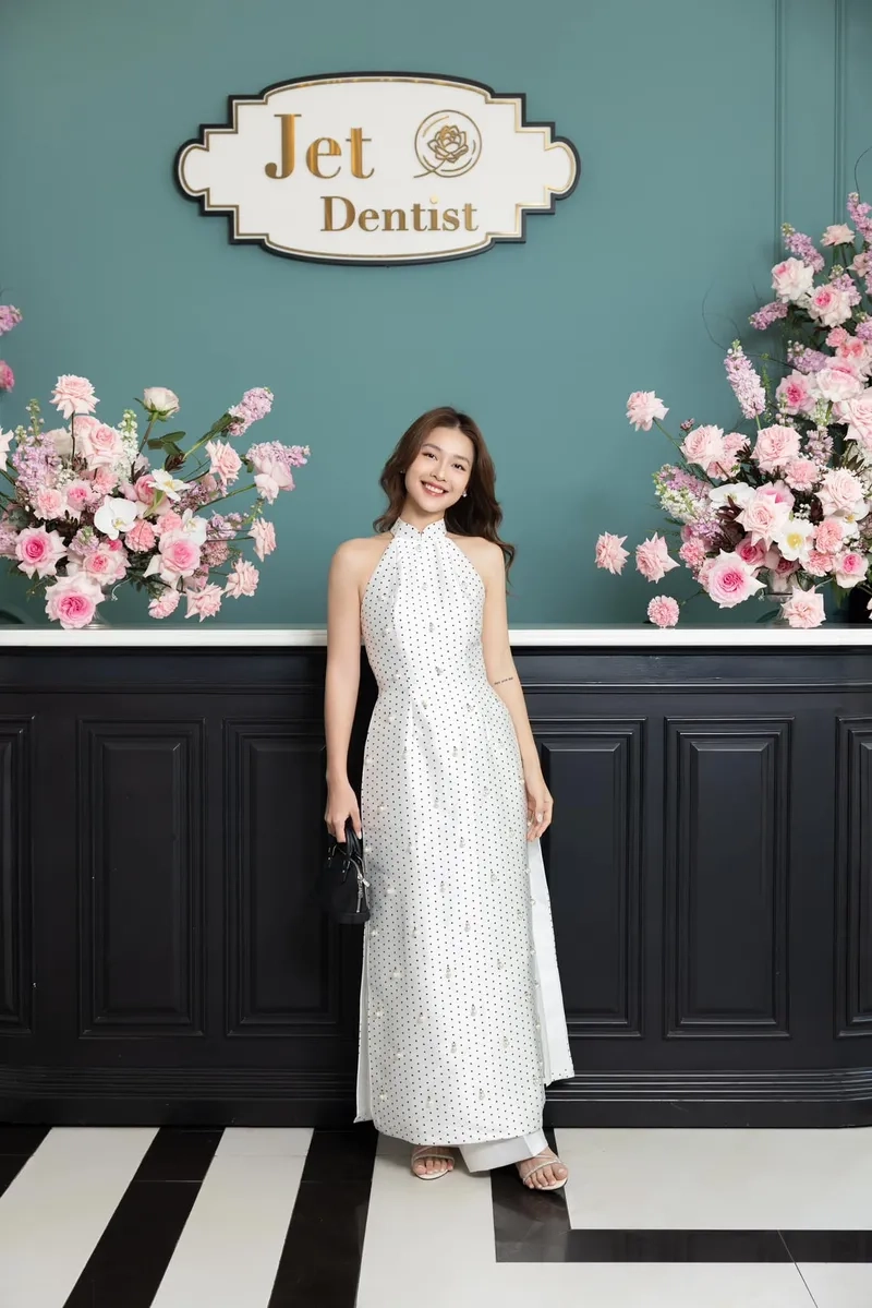 Khám phá tiểu sử diễn viên Khả Ngân qua ảnh độc đáo