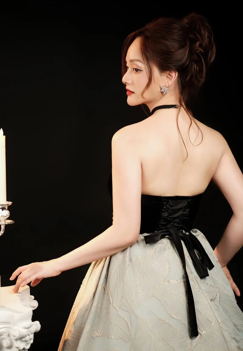 Ngắm diễn viên Lan Phương cao bao nhiêu trong ảnh nổi bật